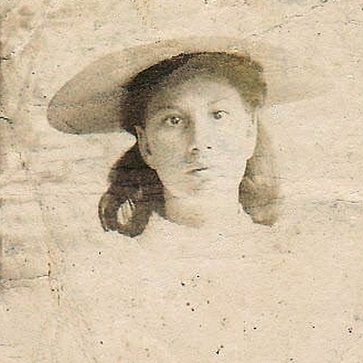 Annie Akin